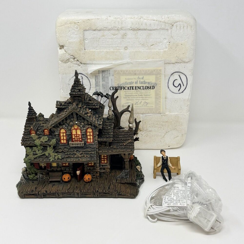 Hawthorne Village Universal Monsters Transylvania Train Station Complete COA